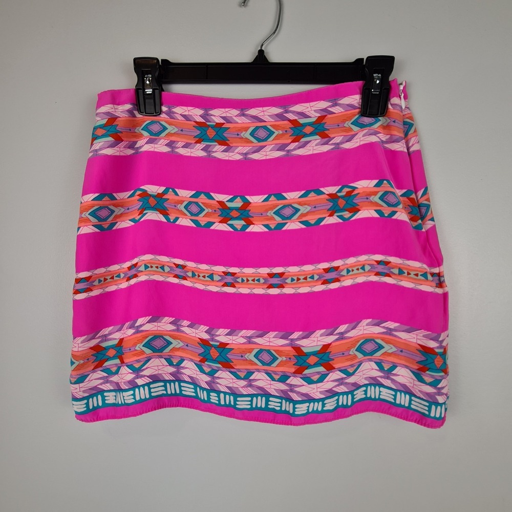 Alice & Trixie Mini Skirt XS Hot Pink Lined Zip 100% Silk Aztec Short Lightweigh